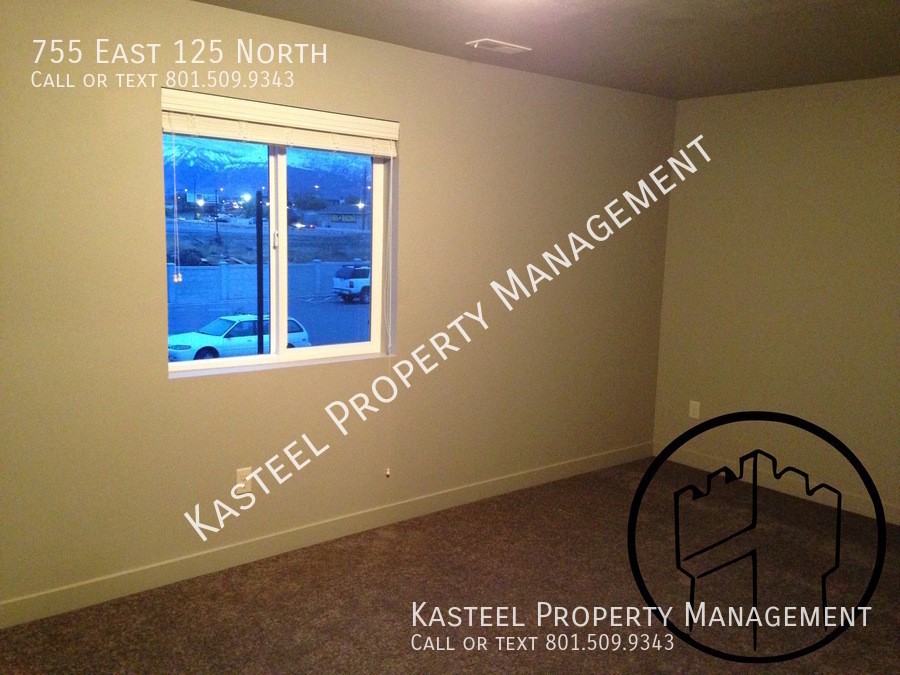 755 East 125 North - Photo 5 of 15