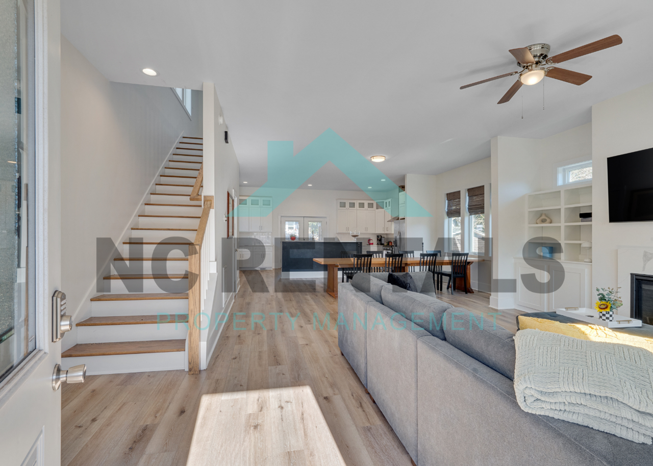 1501 East Jones Street - Photo 2 of 32