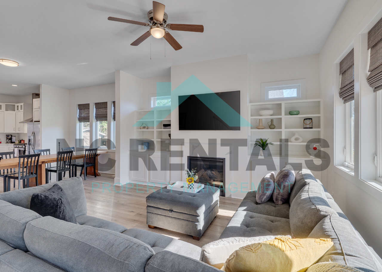 1501 East Jones Street - Photo 4 of 32