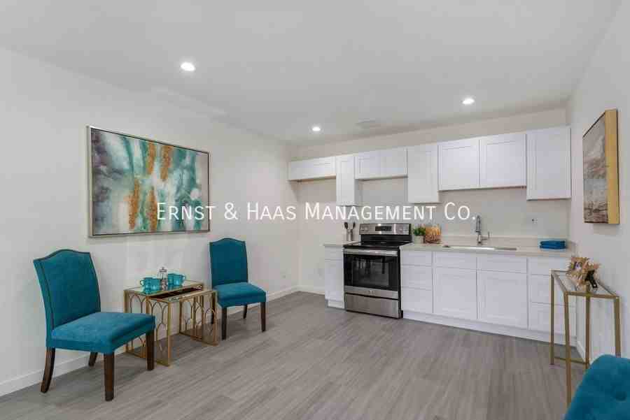 4437 Sunfield Avenue - Photo 4 of 10