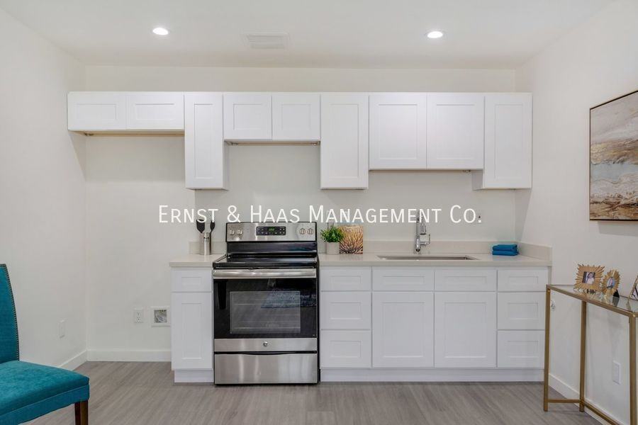 4437 Sunfield Avenue - Photo 6 of 10