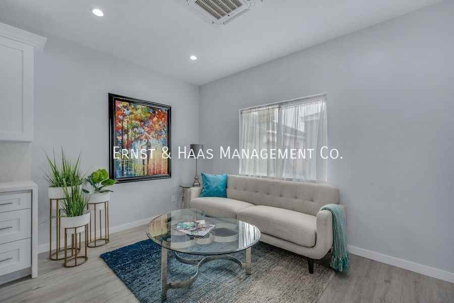 4433A Sunfield Ave - Photo 4 of 15