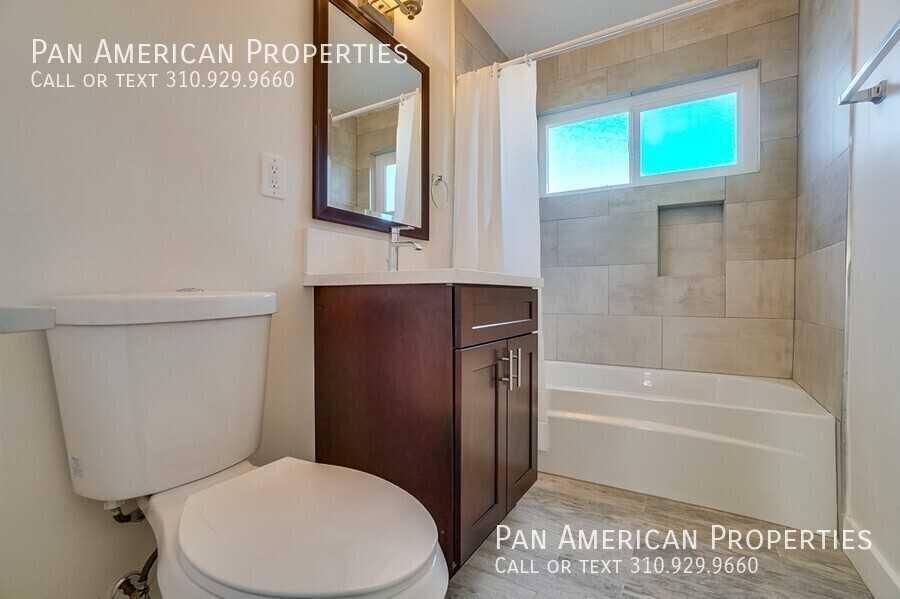 318 E Louise St #7 - Photo 3 of 50