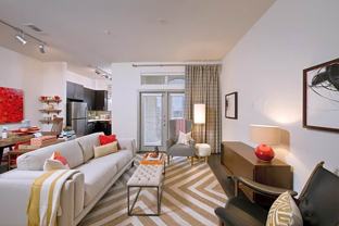 2848 Woodside St - Photo 1 of 1