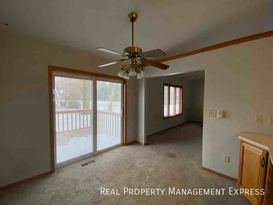 5701 W Silver Valley Dr - Photo 3 of 23