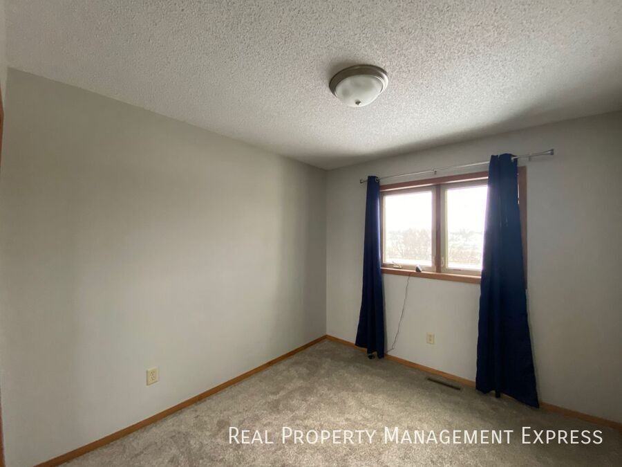 5701 W Silver Valley Dr - Photo 6 of 23