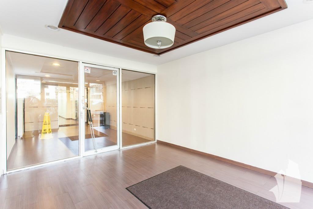 515 W Barry Ave #150 - Photo 2 of 10