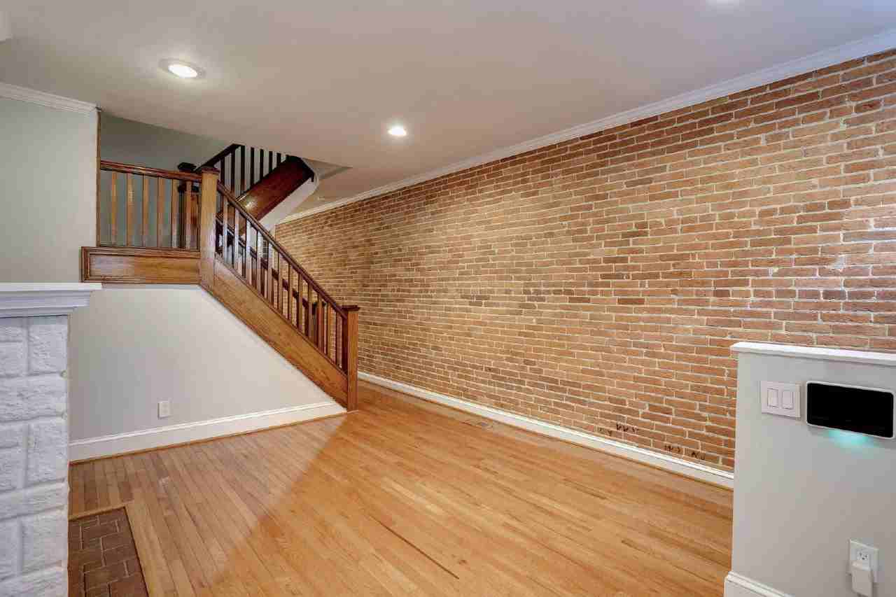 1416 Riverside Avenue - Photo 7 of 34