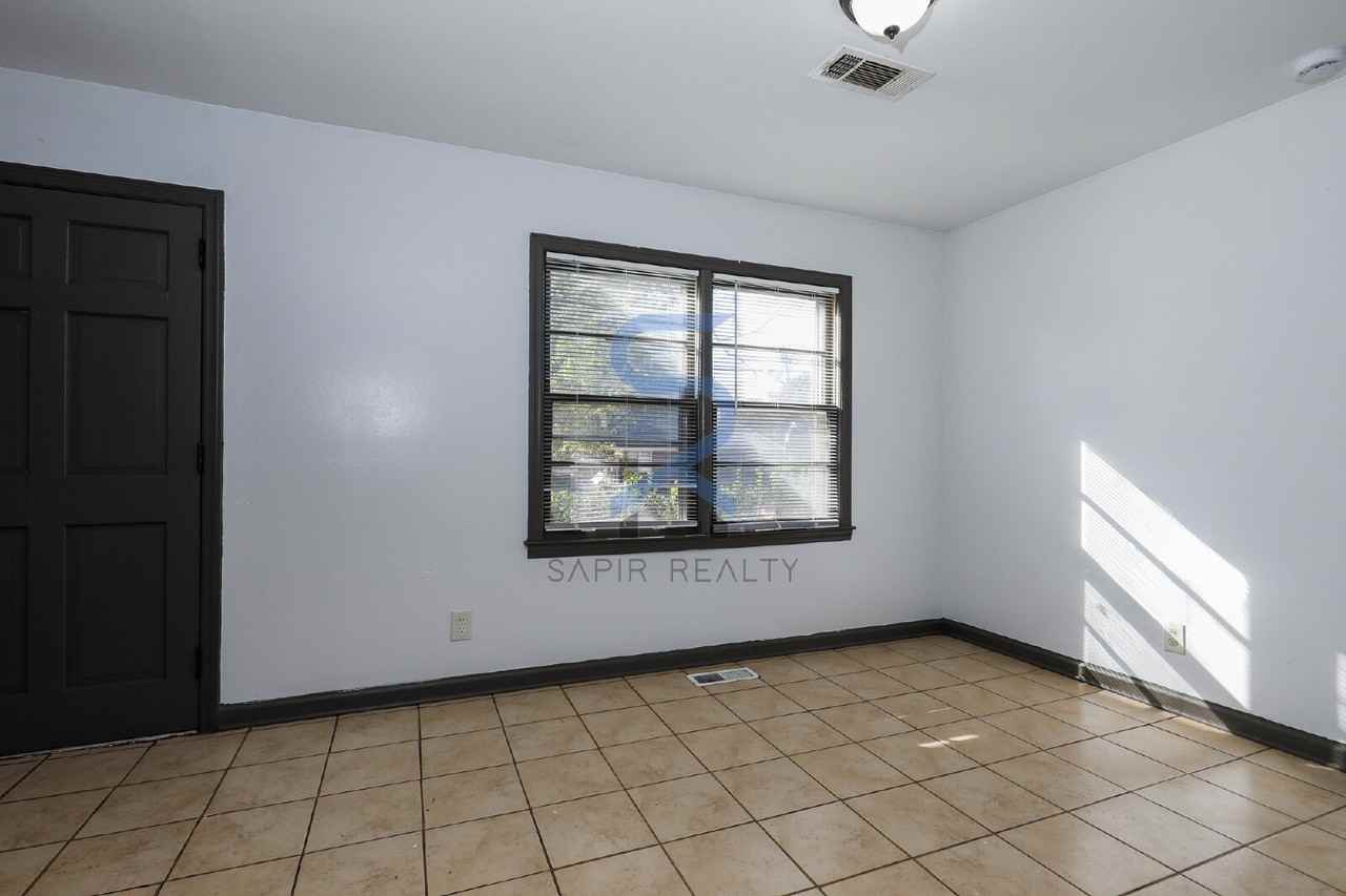 1678 Bagpipe Place - Photo 4 of 20