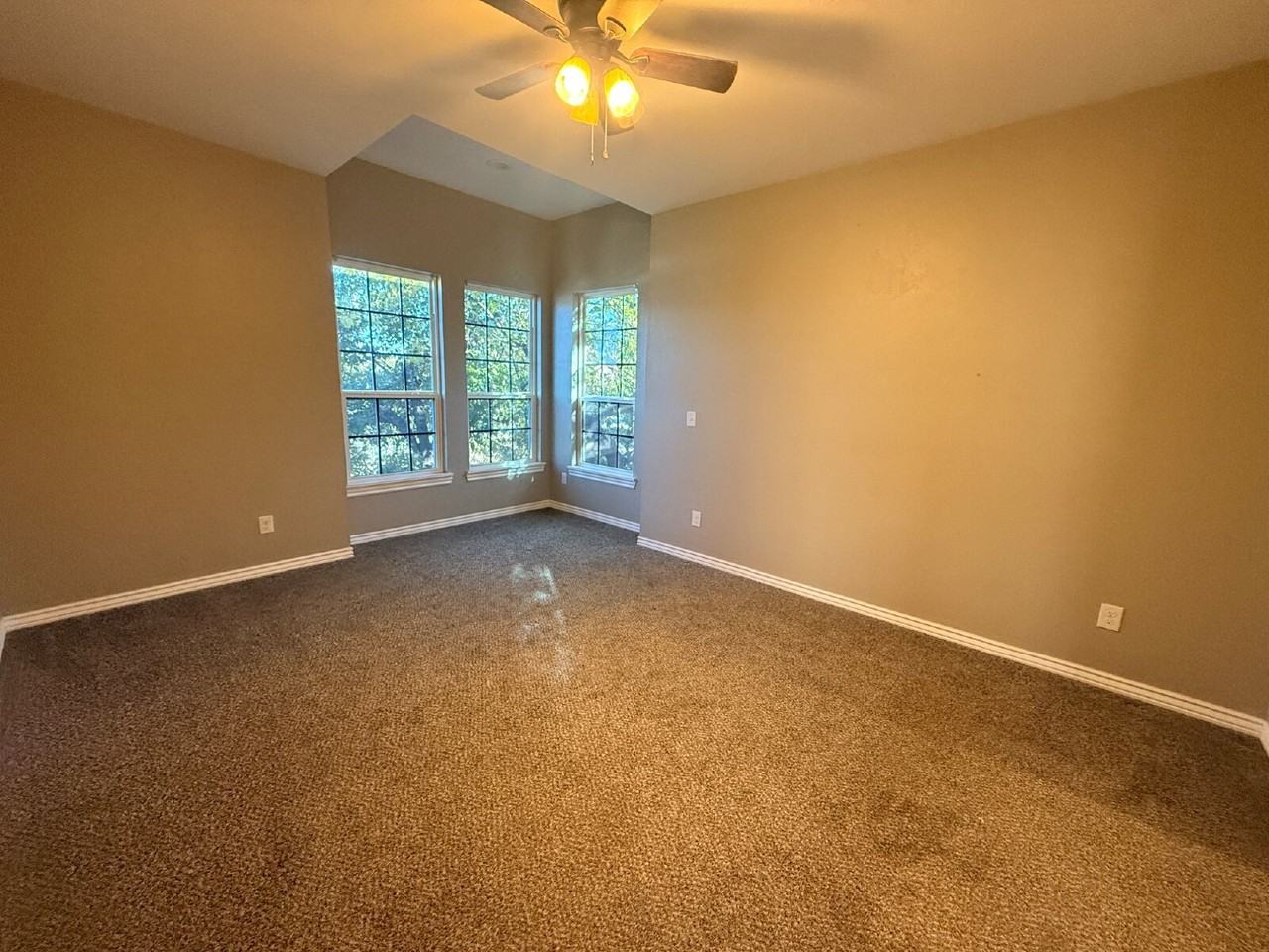 2225 N Gatewood Ave #C - Photo 6 of 8