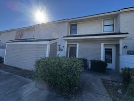 727 S Main St - Photo 1 of 1