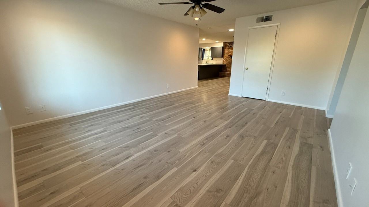 3707 W Alice Ave - Photo 5 of 26