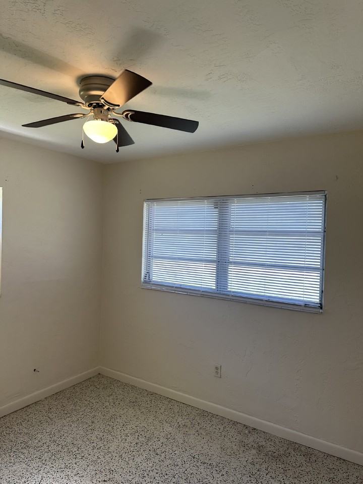 21459 Campbell Dr - Photo 6 of 11