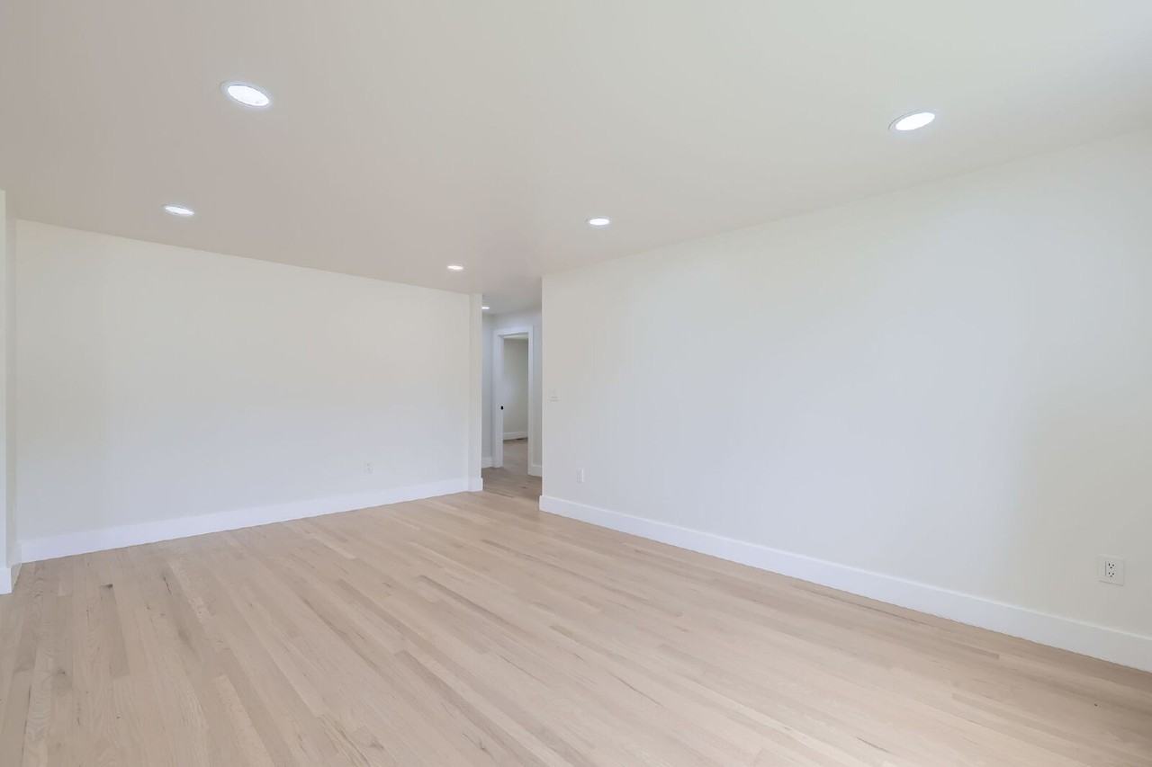 2823 W Archer Pl - Photo 5 of 20