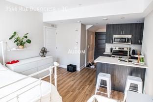 3546 Rue Durocher #3C - Photo 1 of 1