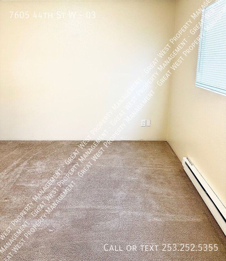 7605 44th St W #03 - Photo 7 of 14