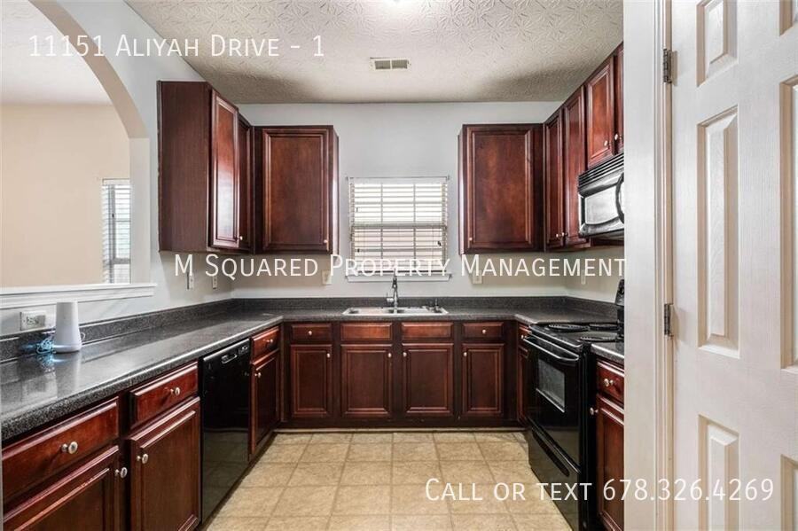 11151 Aliyah Dr #1 - Photo 7 of 29