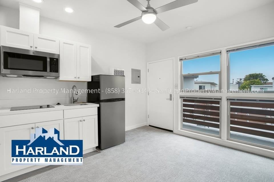 1012 A Ave #1022A - Photo 2 of 10