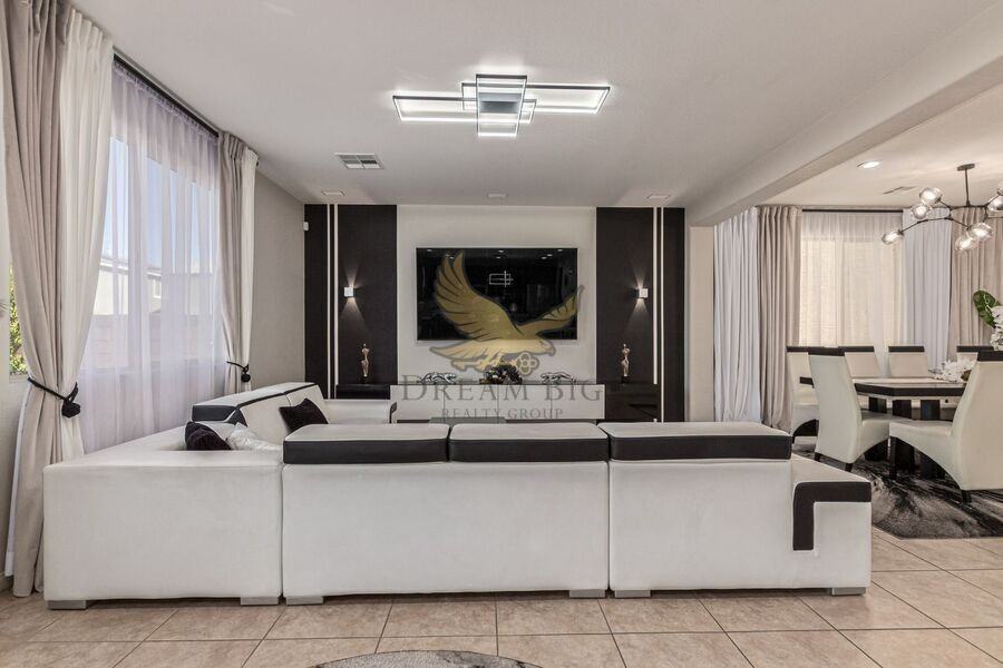 10178 Blacktail Hill Ct - Photo 7 of 46