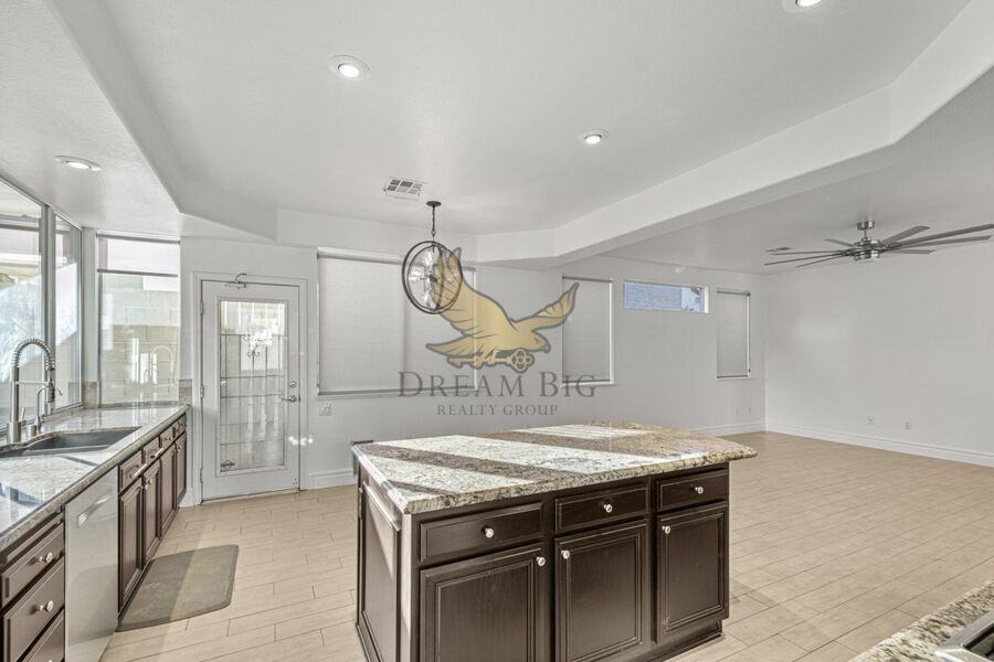 9513 Cloudcroft Avenue - Photo 5 of 36