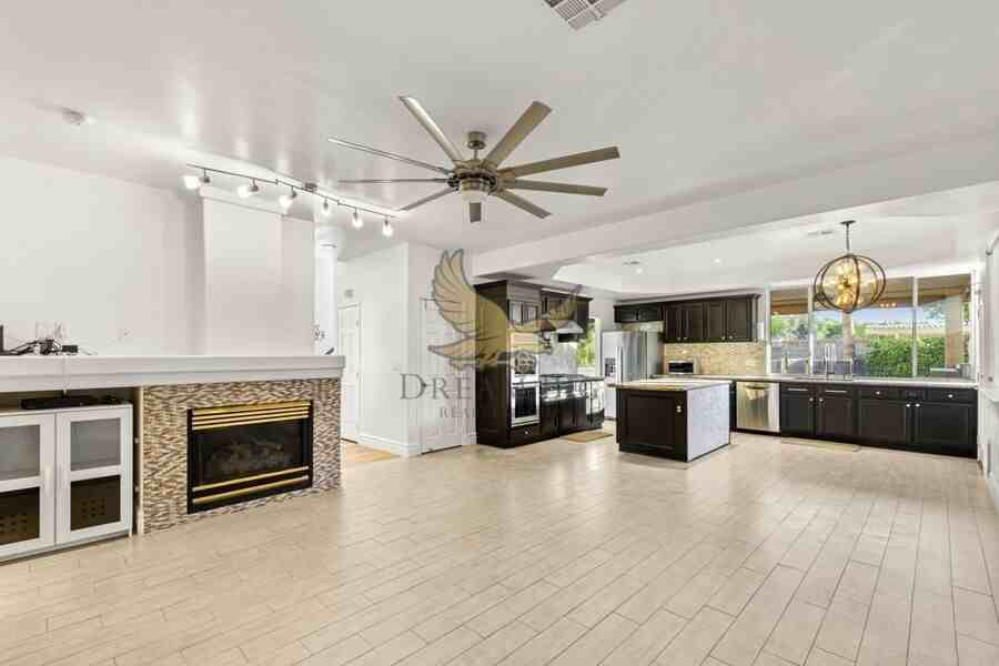 9513 Cloudcroft Avenue - Photo 7 of 36