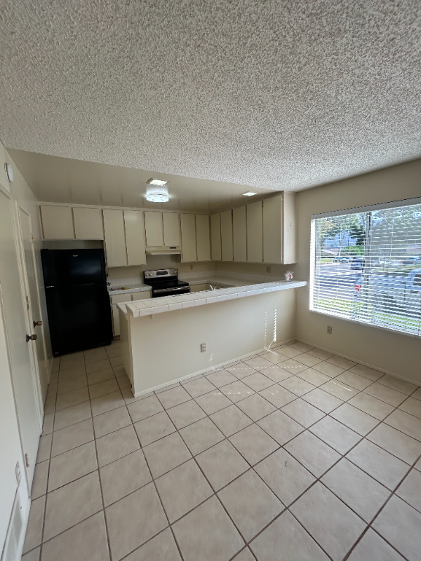 13950 Via Rimini - Photo 3 of 4