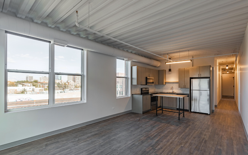 962 W Dakin St - Photo 2 of 7