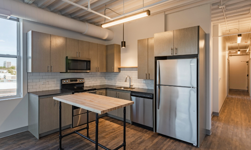 962 W Dakin St - Photo 3 of 7