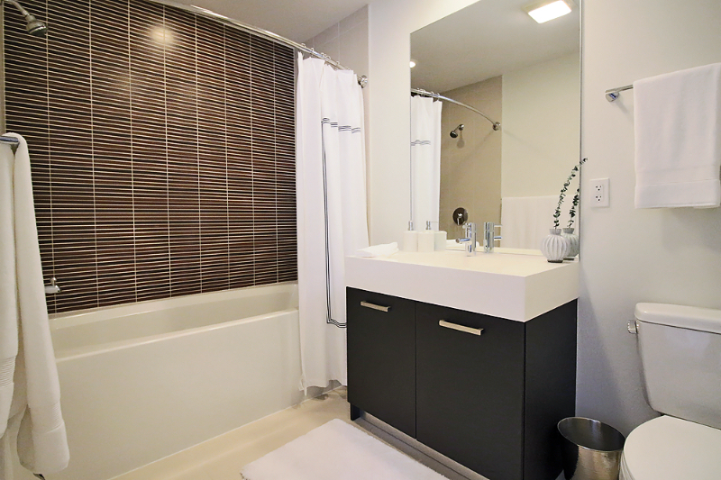 1187 S Delano Ct - Photo 5 of 8