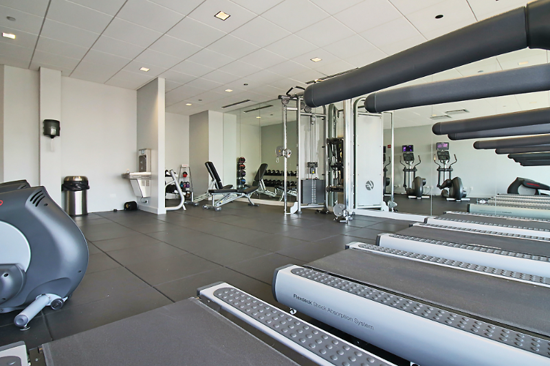 1187 S Delano Ct - Photo 6 of 8