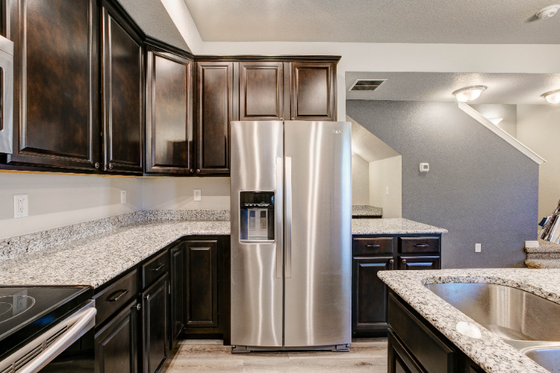 884 Winding Brook Dr - Photo 3 of 10