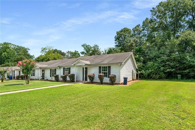 598 Elles Way - Photo 2 of 17