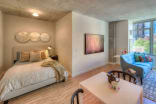 187 N Desplaines St - Photo 1 of 1