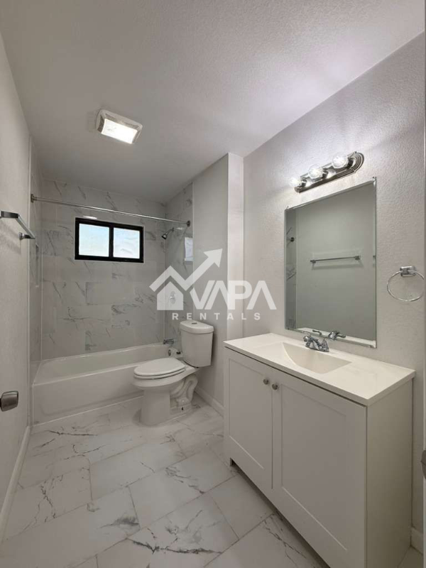 302 Kingsman St - Photo 7 of 17