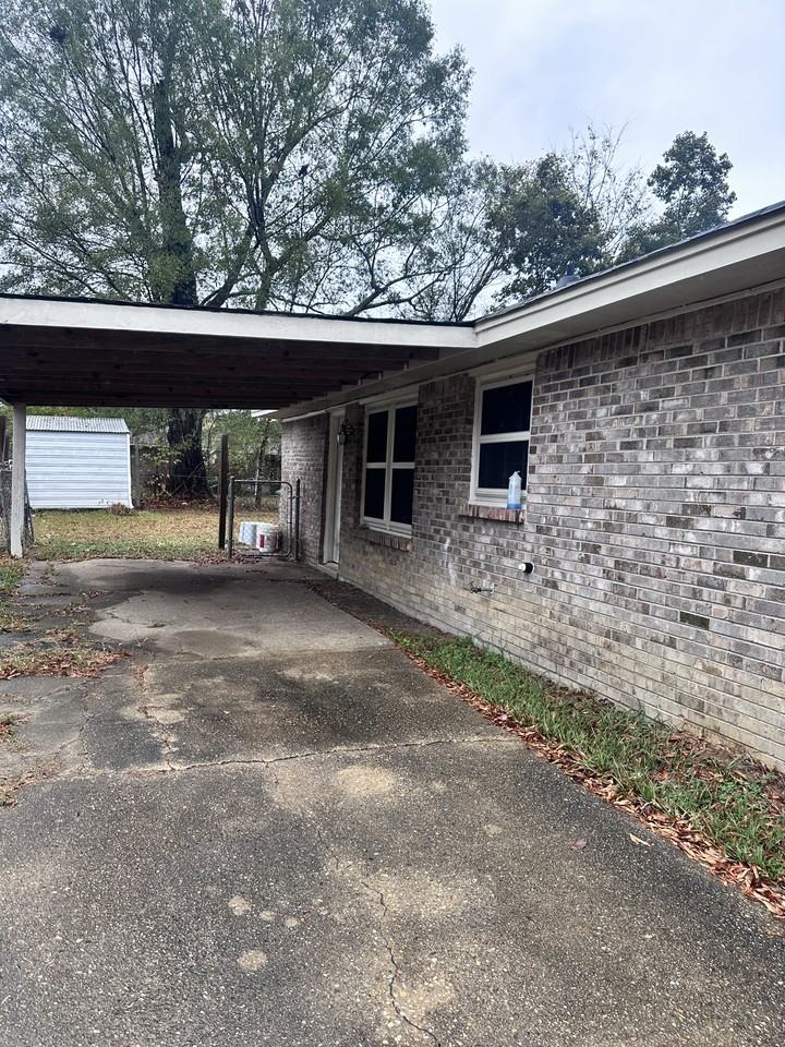 761 Spring Valley Rd #NA - Photo 3 of 3