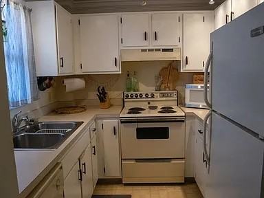 890 N Federal Hwy #406 - Photo 6 of 14