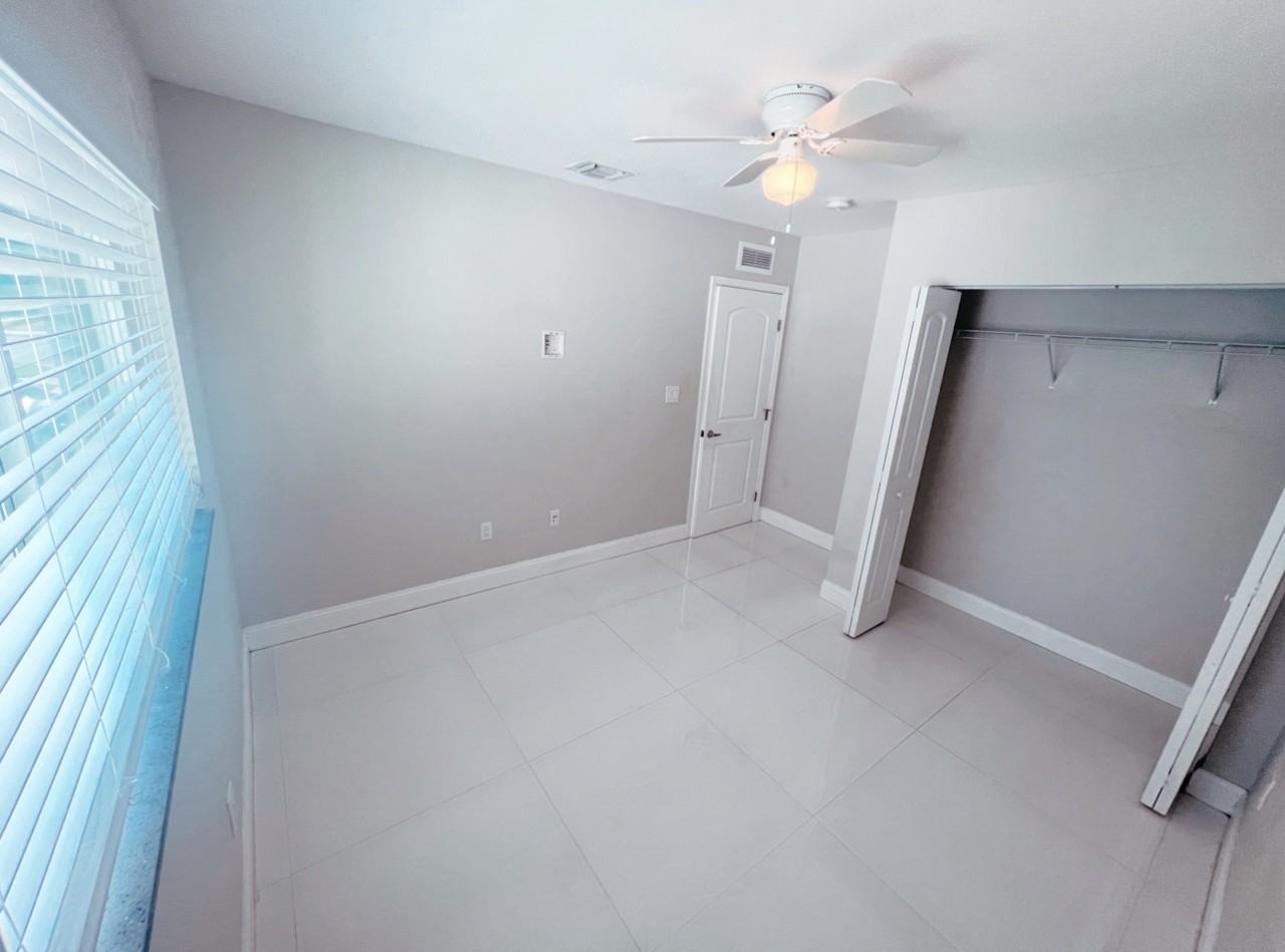 2852 Sw 36th Ave #NA - Photo 4 of 17