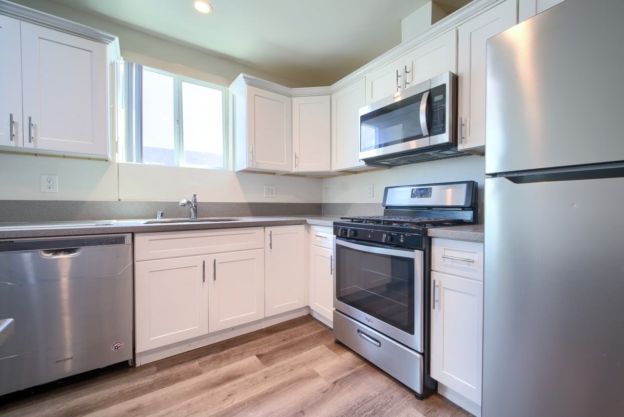 1419-1429 South New Hampshire Avenue - Photo 7 of 39