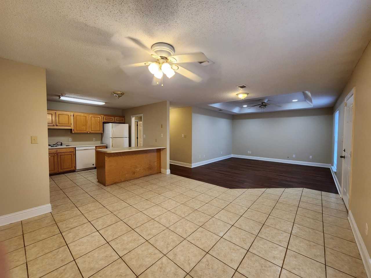 112 Westcott Lane - Photo 3 of 11