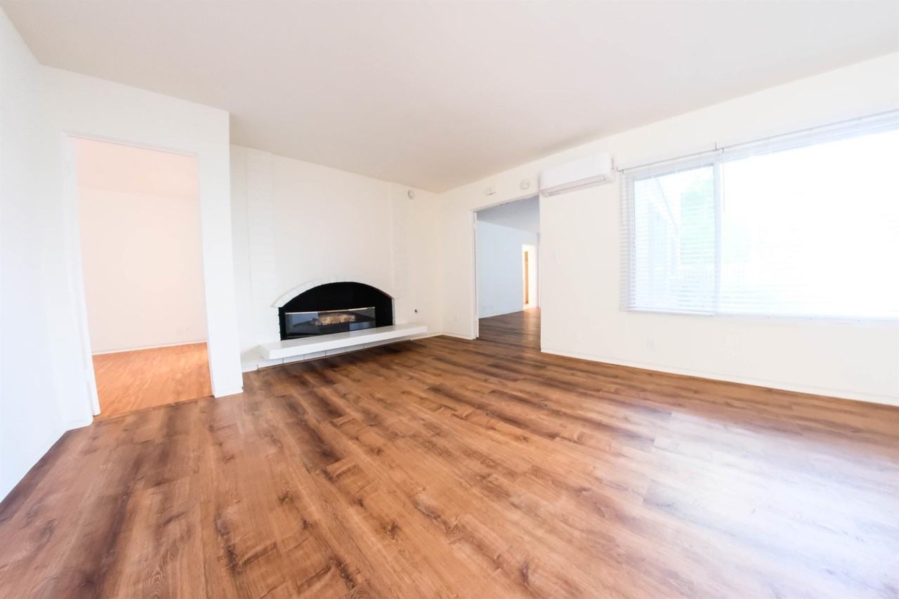 7758 West 91st Street - Photo 7 of 28