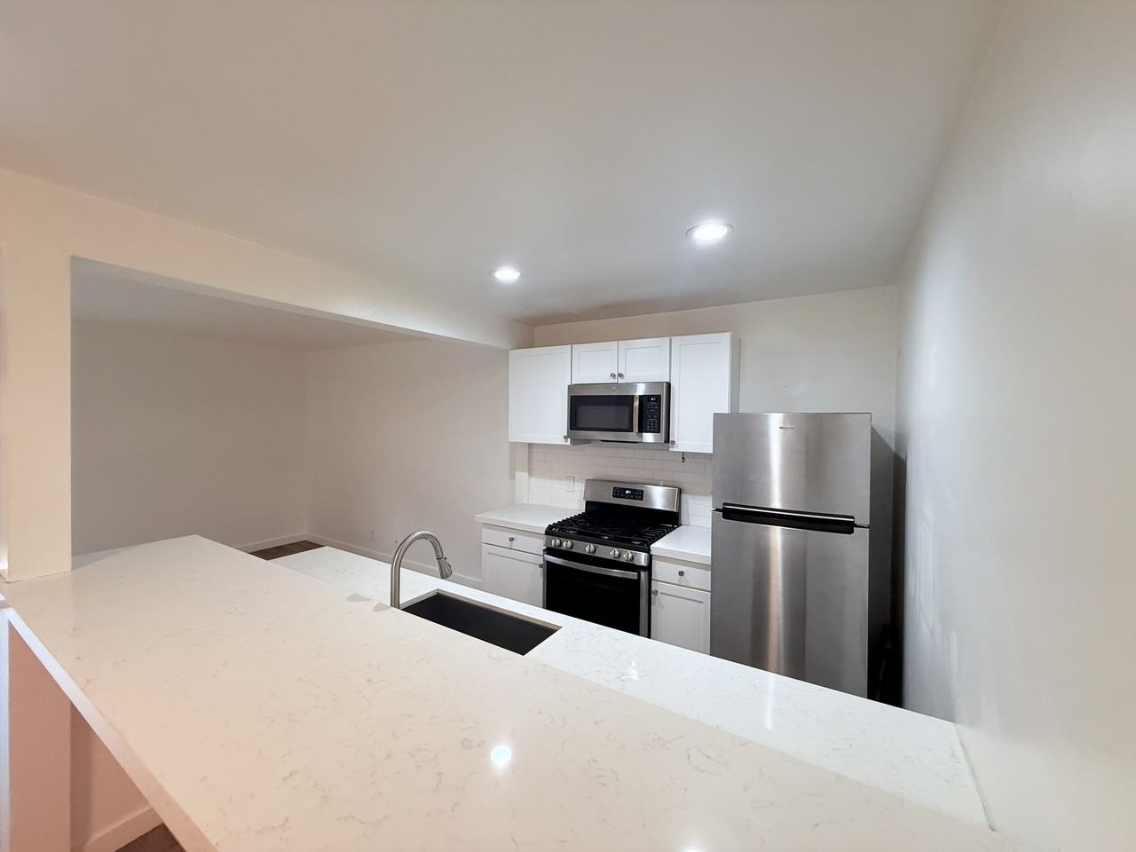 1625 Laguna St. - Photo 3 of 8