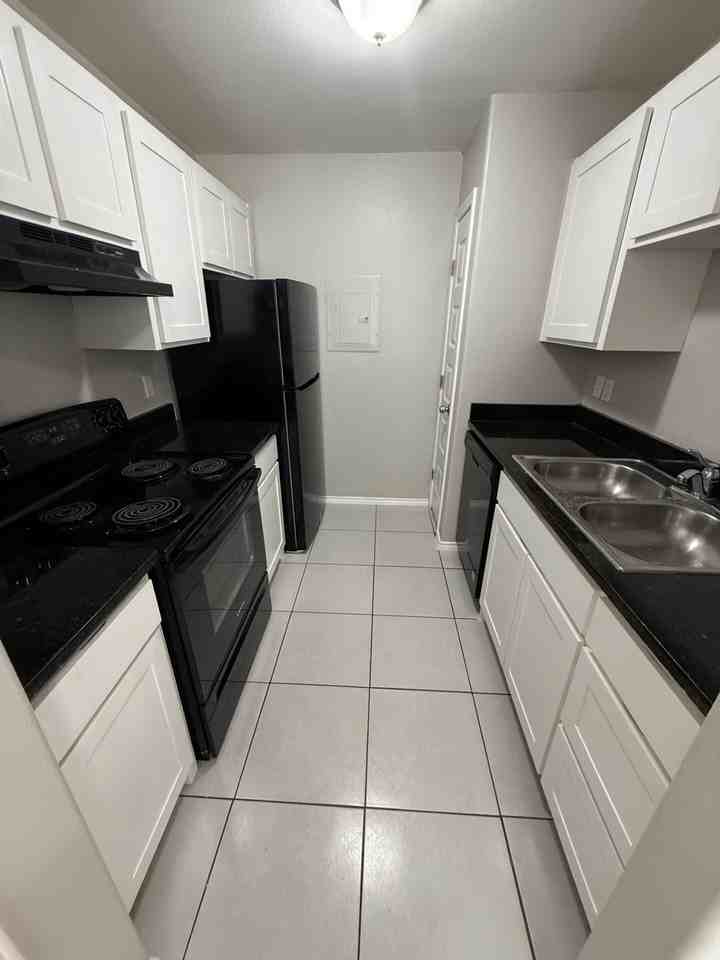 Rockport Oaks Garden - Photo 3 of 50