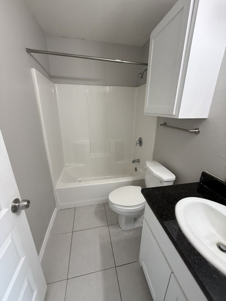 Rockport Oaks Garden - Photo 7 of 50