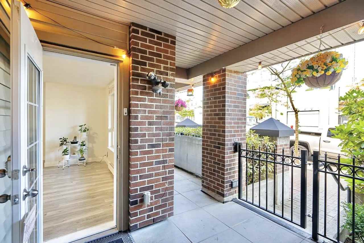 10822 City Parkway - Photo 2 of 10