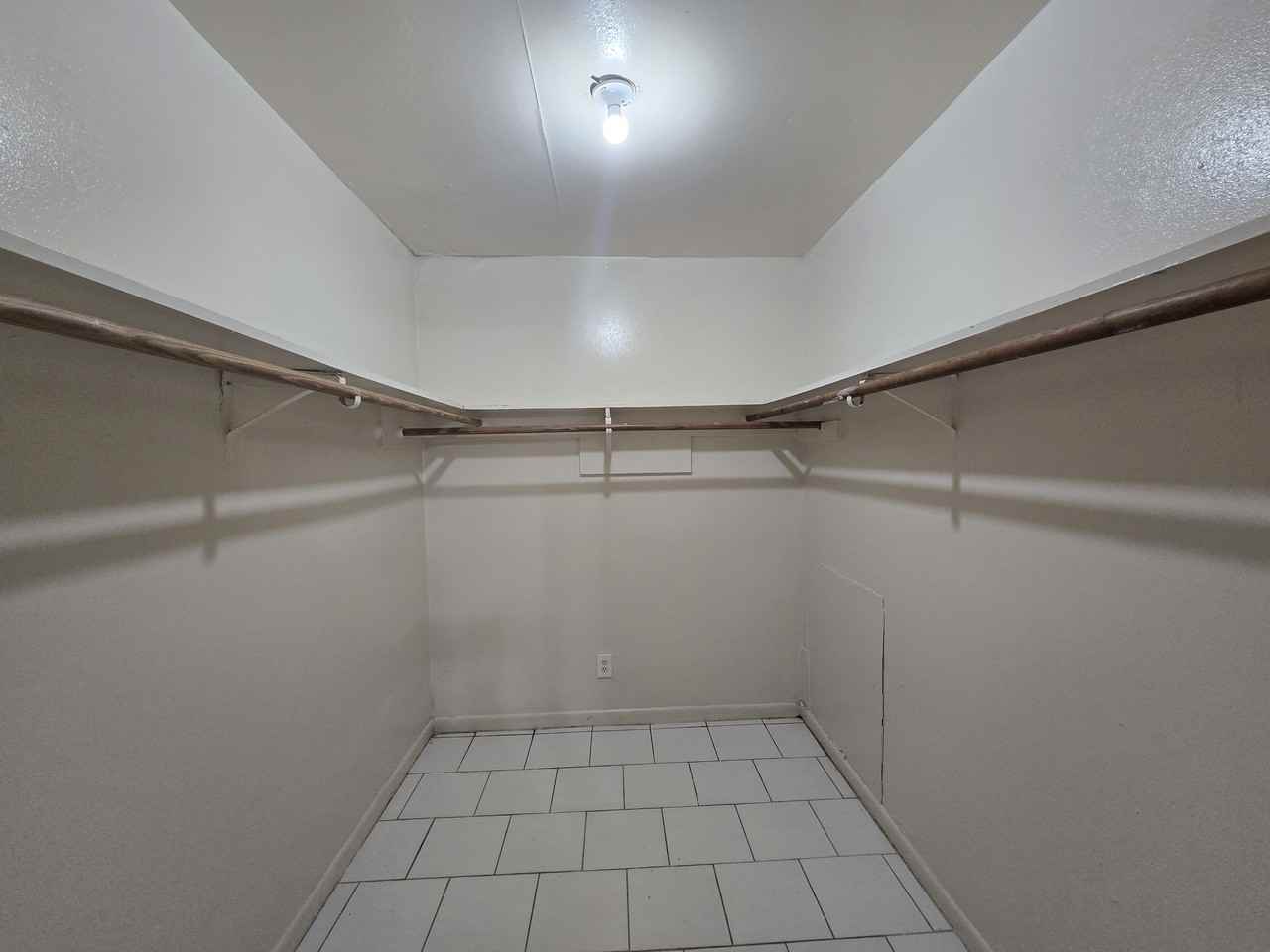 3714 Ave S - Photo 5 of 9