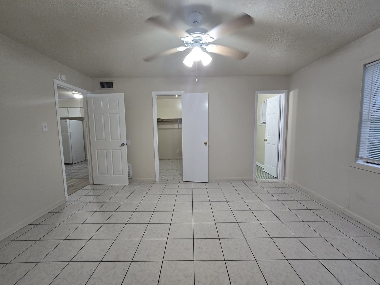 3714 Ave S - Photo 6 of 9