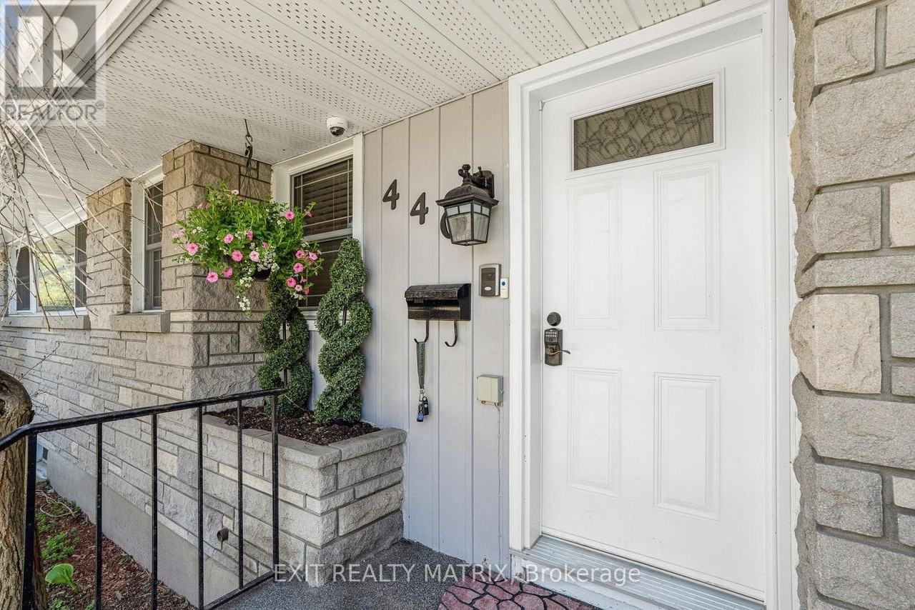 440 Smyth Road - Photo 2 of 26