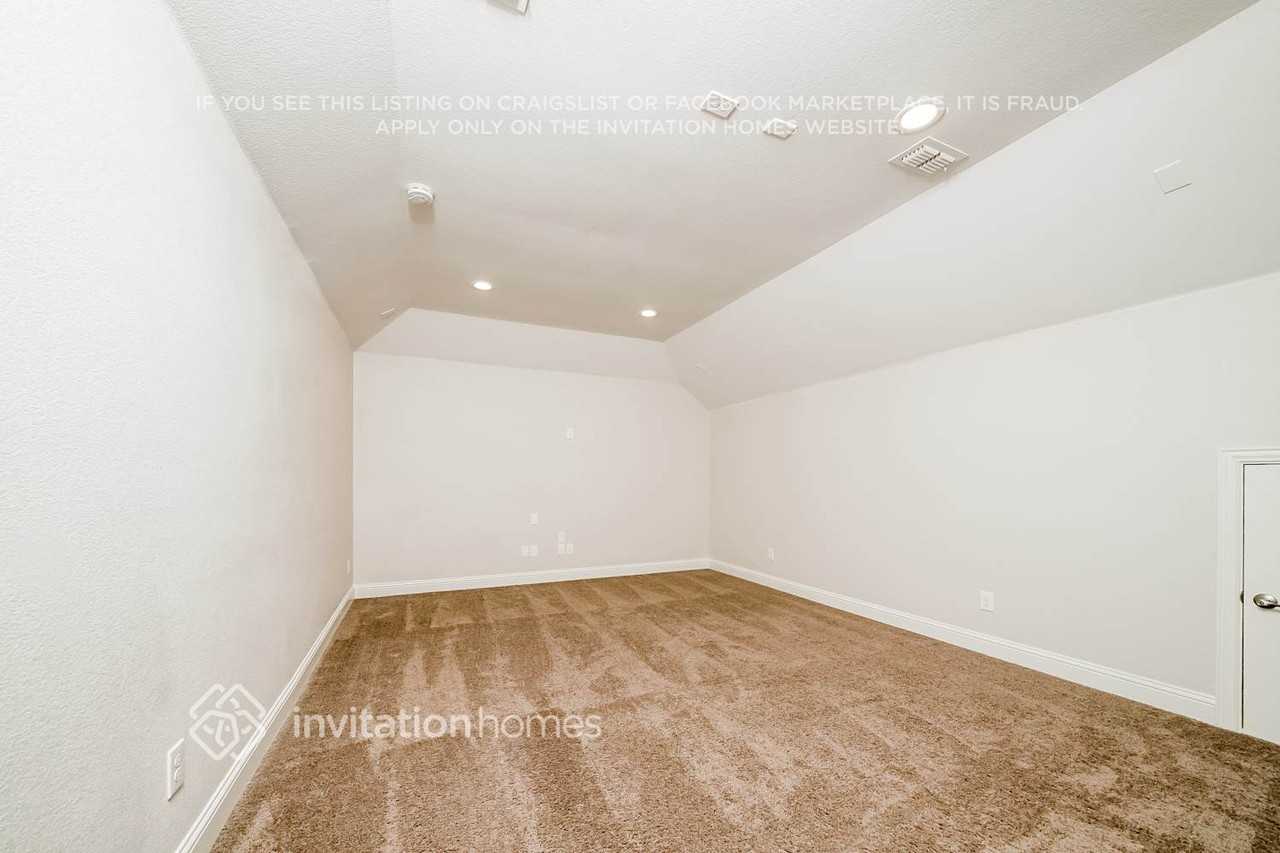 1604 Ranch Trail Rd - Photo 6 of 15