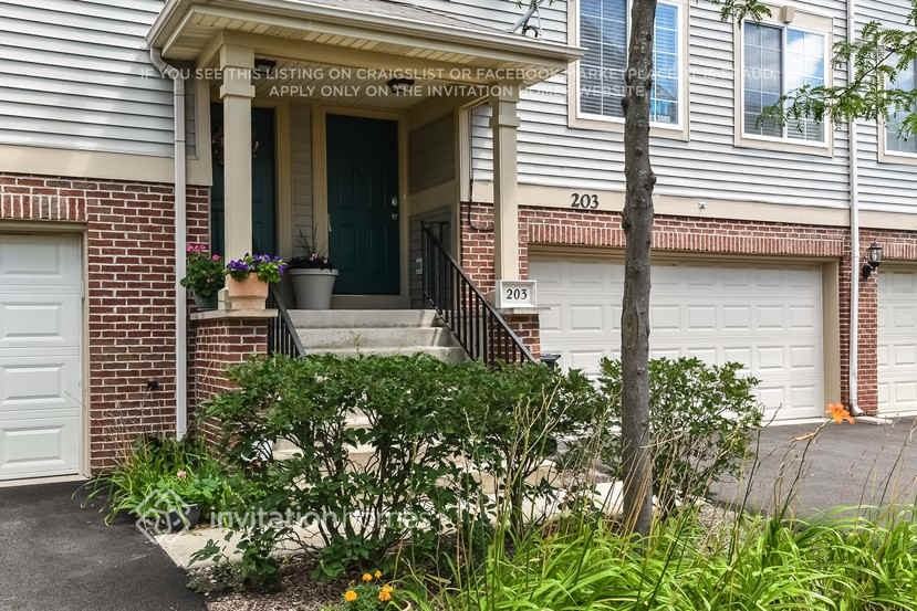 203 Monarch Drive - Photo 2 of 12