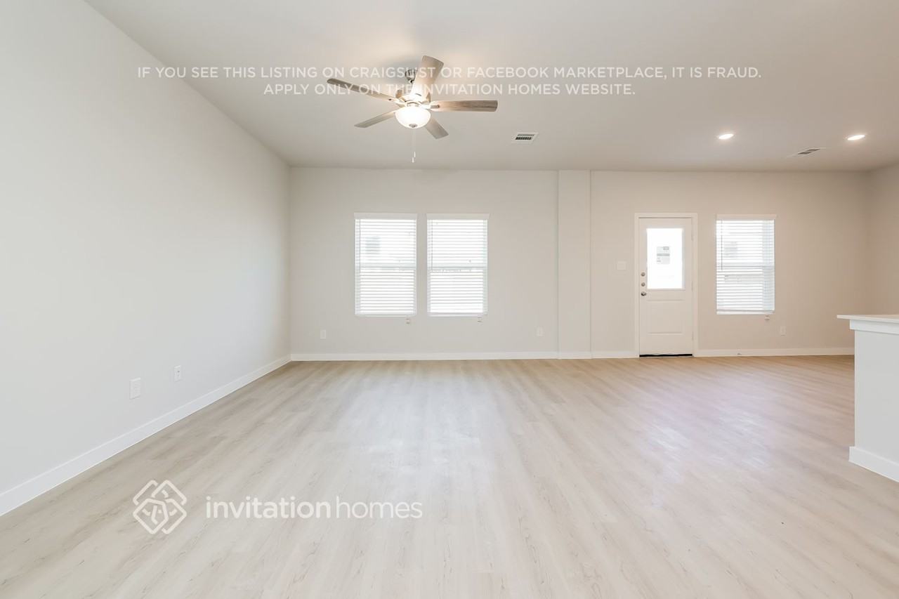 20043 Briarcliff Park Ln - Photo 4 of 18